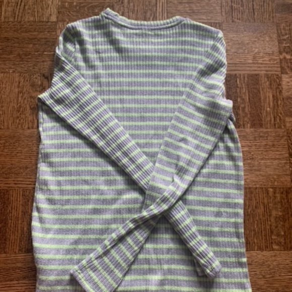 long-sleeve - Picture 4 of 4